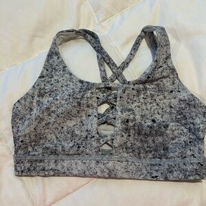 Lululemon energy bra.